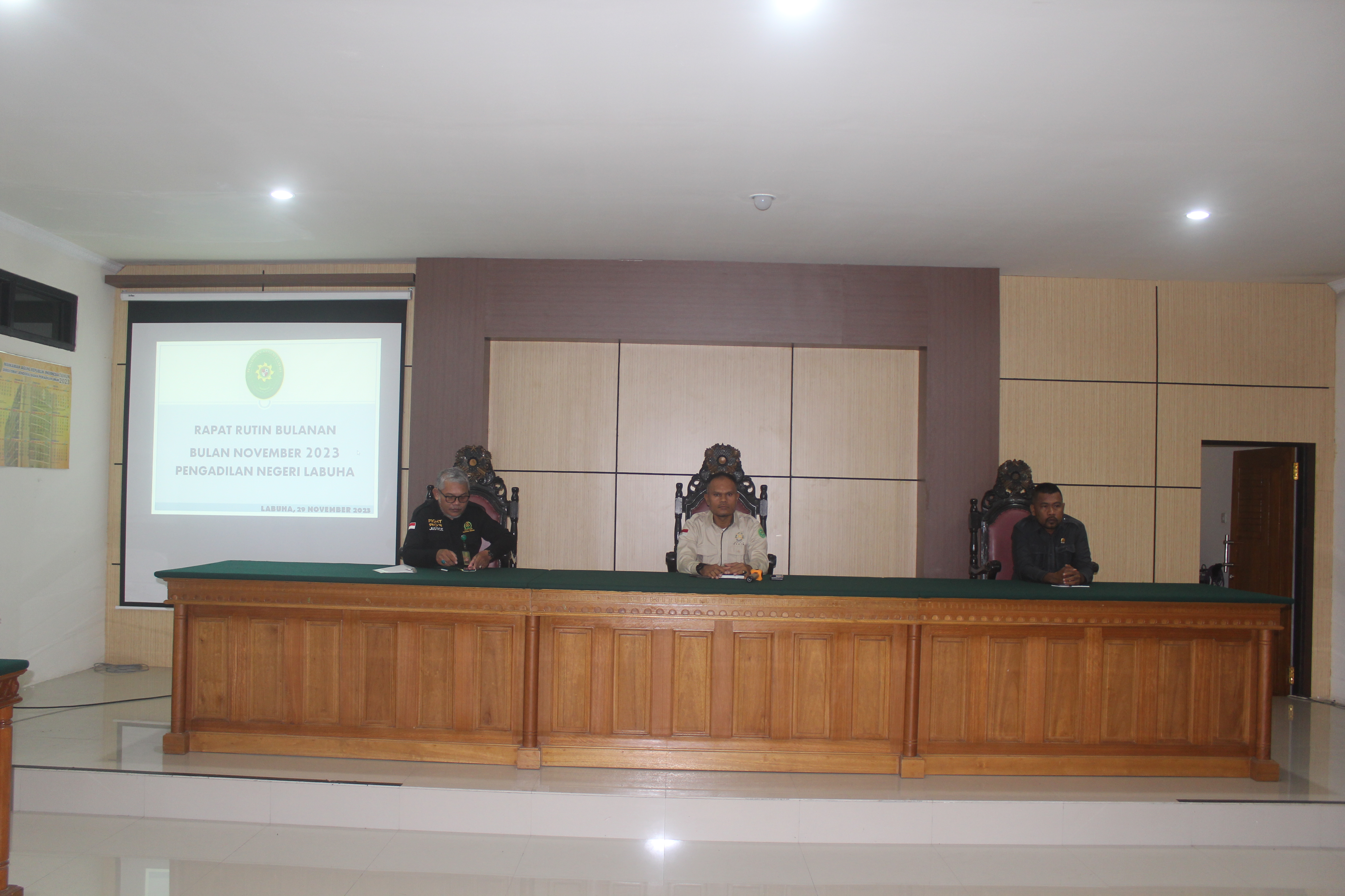 Rapat Rutin Bulanan Bulan November 2023 Pengadilan Negeri Labuha