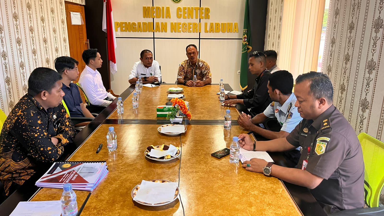 Sosialisasi eksternal  Apliaksi e-Berpadu (Elektronik Berkas Pidana Terpadu) bagi APH (Aparat Penegak Hukum) pada Pengadilan Negeri Labuha