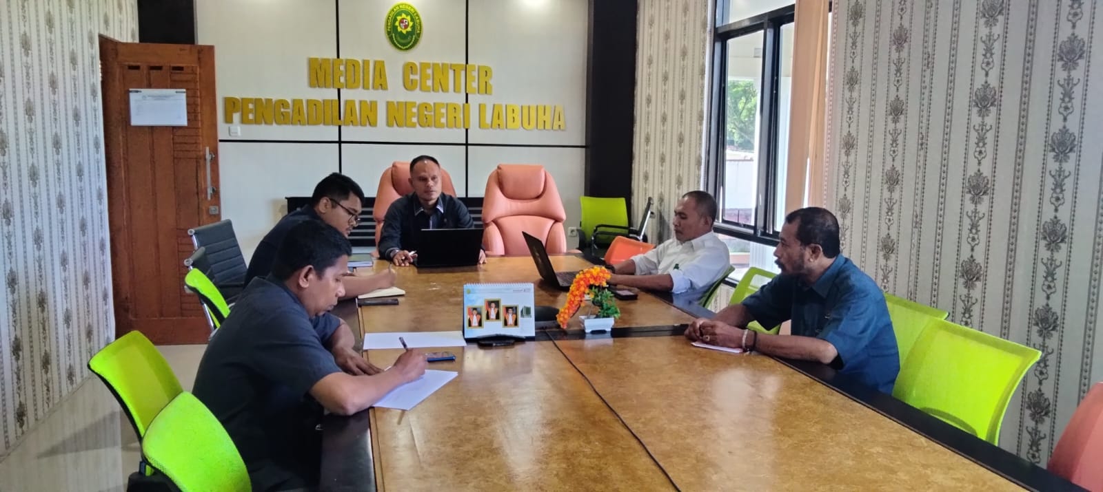 Rapat Terkait Data Permohonan Eksekusi Di Pengadilan Negeri Labuha