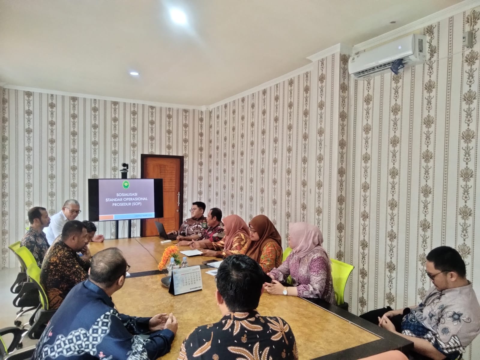 Sosialisasi SOP (Standar Operasional Prosedur) Pada Pengadilan Negeri Labuha