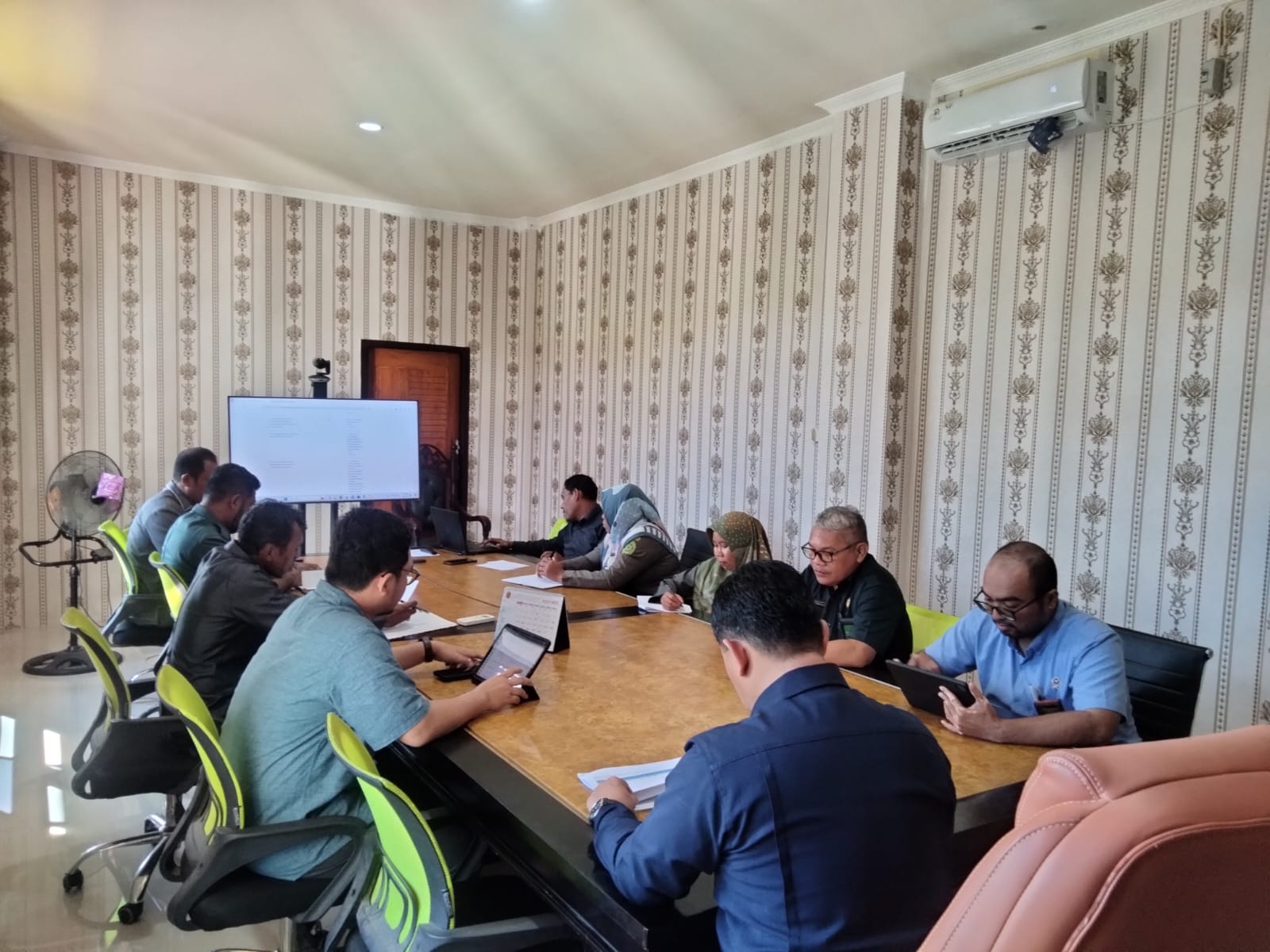 Rapat Evaluasi Catatan Evaluator dalam Aplikasi PMPZI 