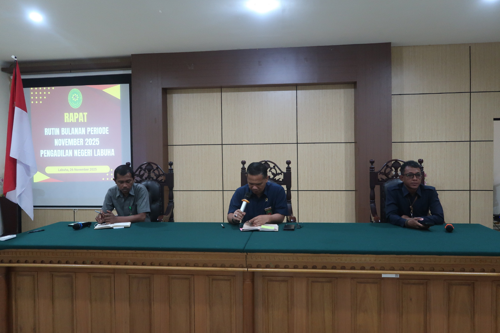 Pengadilan Negeri Labuha Gelar Rapat Rutin Bulanan Periode November 2025 Pengadilan Negeri Labuha Gelar Rapat Rutin Bulanan Periode November 2025