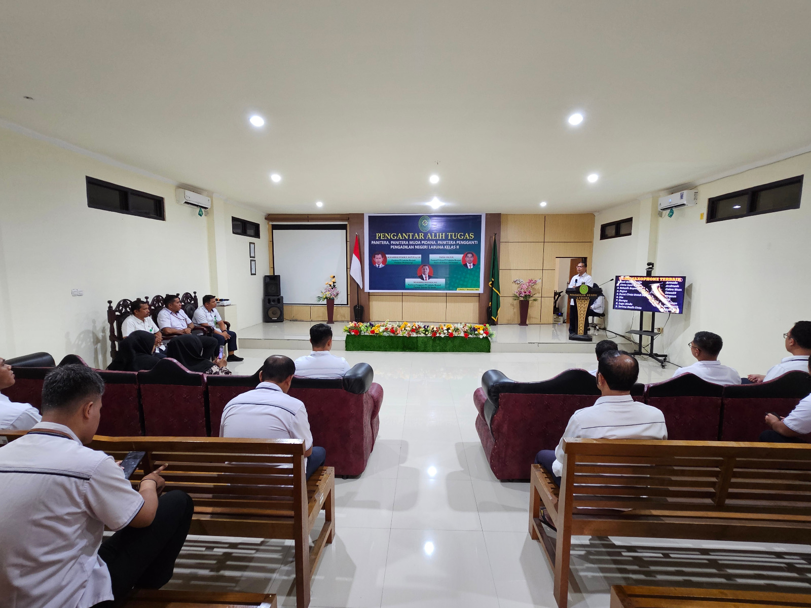 Pengadilan Negeri Labuha Gelar Acara Pengantar Alih Tugas Panitera, Panitera Muda Pidana, dan Panitera Pengganti Pengadilan Negeri Labuha Gelar Acara Pengantar Alih Tugas Panitera, Panitera Muda Pidana, dan Panitera Pengganti