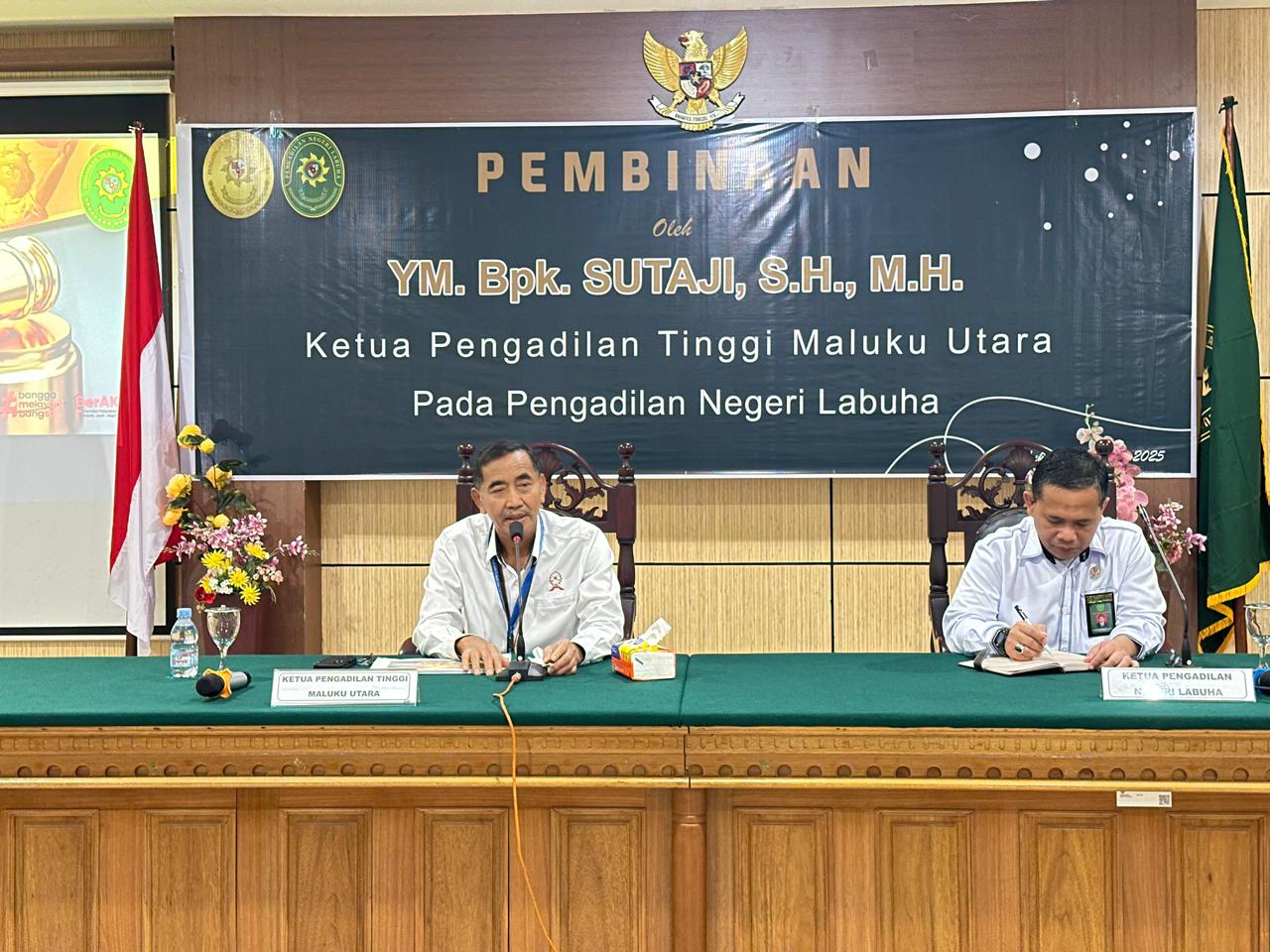 Ketua Pengadilan Tinggi Maluku Utara Lakukan Pembinaan Di Pengadilan Negeri Labuha Ketua Pengadilan Tinggi Maluku Utara Lakukan Pembinaan Di Pengadilan Negeri Labuha