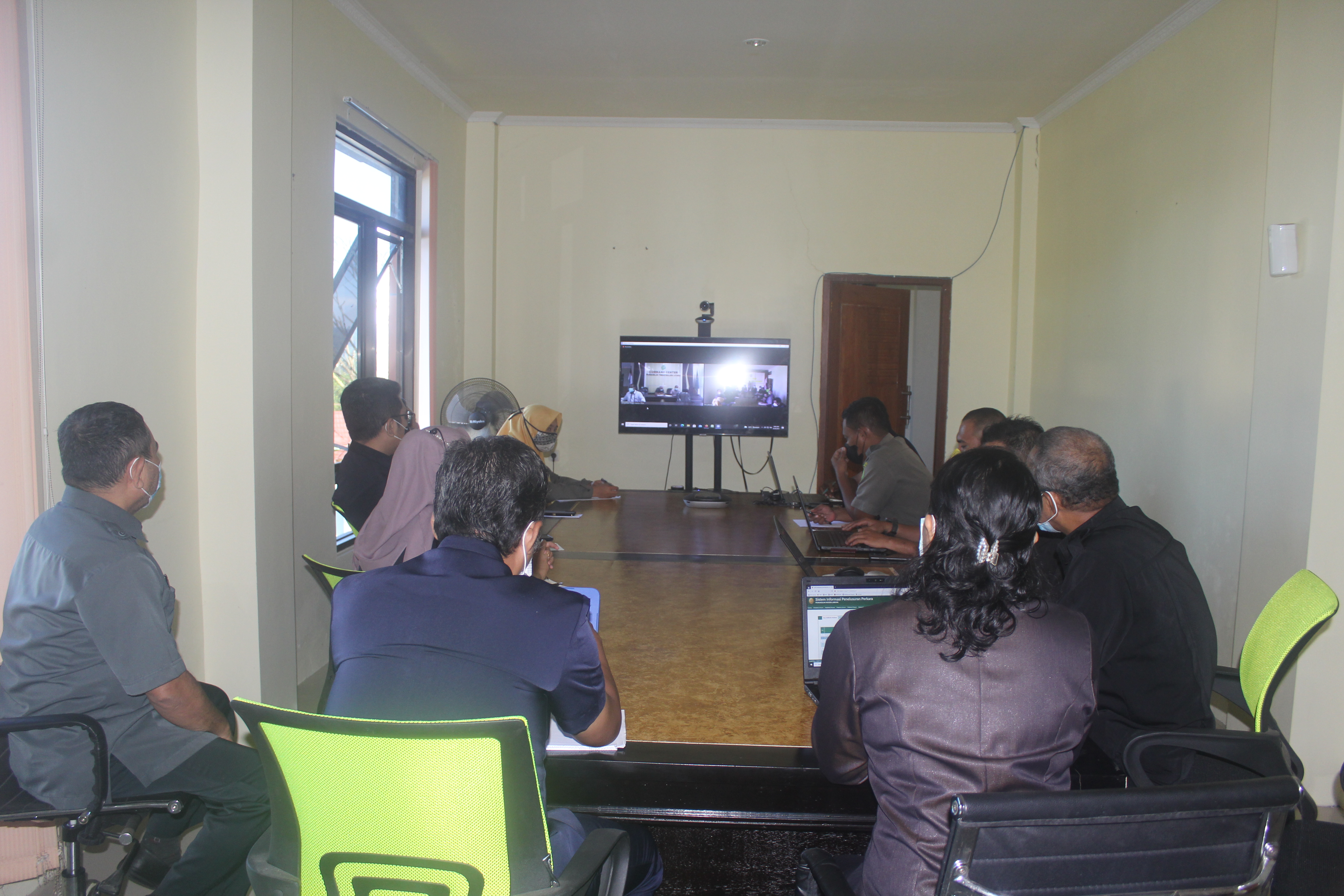 Pembinaan dan Pengawasan Oleh Pengadilan Tinggi Maluku Utara Kepada Pengadilan Negeri Labuha Bulan Agustus Secara Virtual